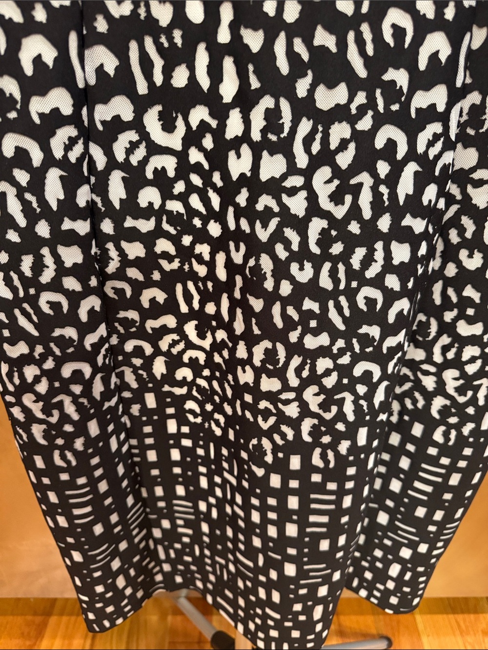 Karl Lagerfeld Black and White Patterned Midi Dress - Picture 5 of 12